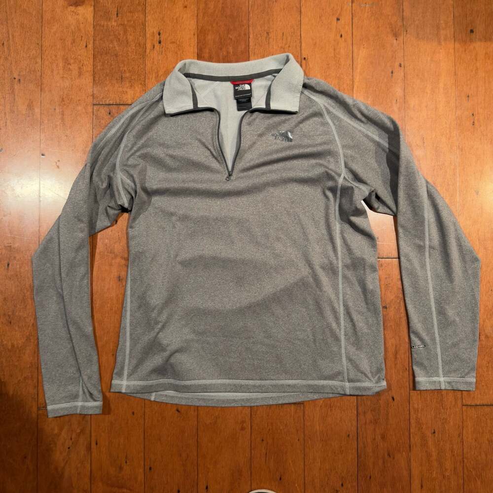 The North Face Men's Gray FlashDry Quarter Zip Long Sleeve Pullover Jacket Large